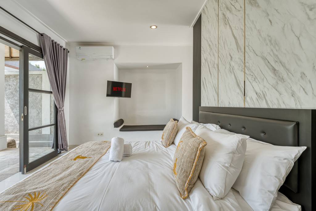 Three Bedrooms Villa 7