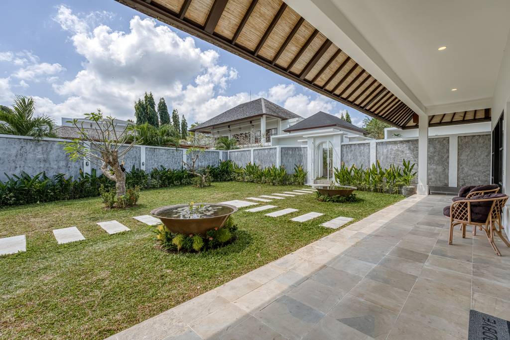 Three Bedrooms Villa 10